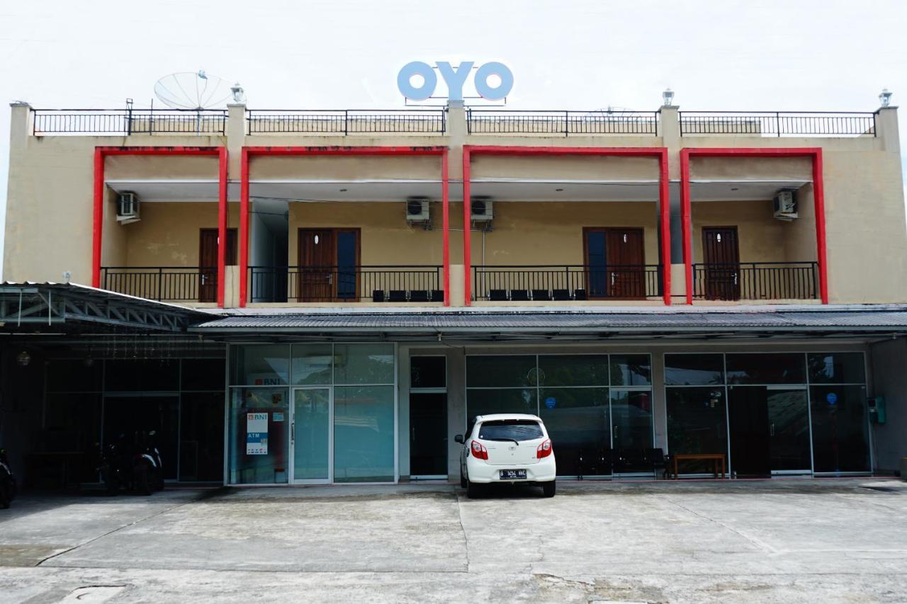 Oyo 357 Hotel Meigah Tanjung Pandan Exterior foto